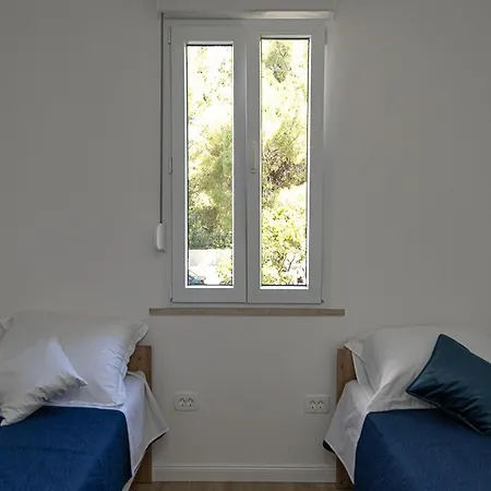 Matea - Two Bedroom With Balcony And Sea View * Mokošica