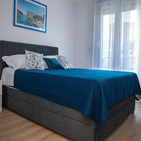 Apartment Matea - Two Bedroom With Balcony And Sea View Mokosica