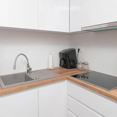 Matea - Two Bedroom With Balcony And Sea View * Mokosica