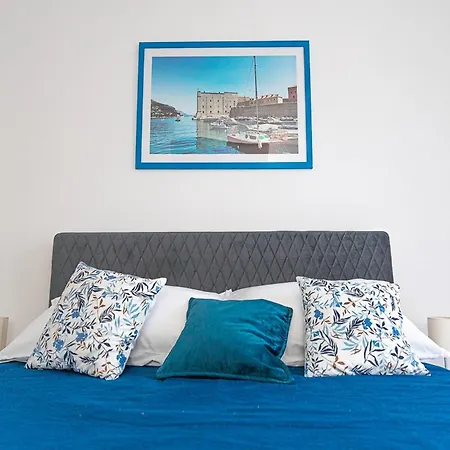 Apartment Matea - Two Bedroom With Balcony And Sea View Mokosica