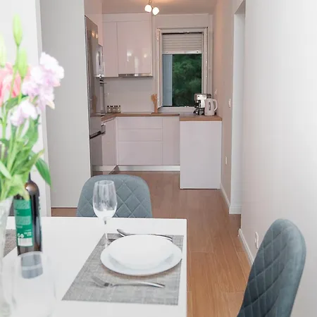 Matea - Two Bedroom With Balcony And Sea View